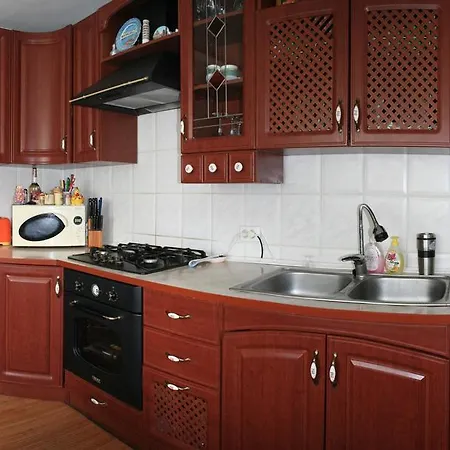 Sadiba Pri Dorogi Kosiv