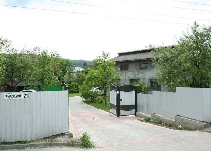 Sadiba Pri Dorogi